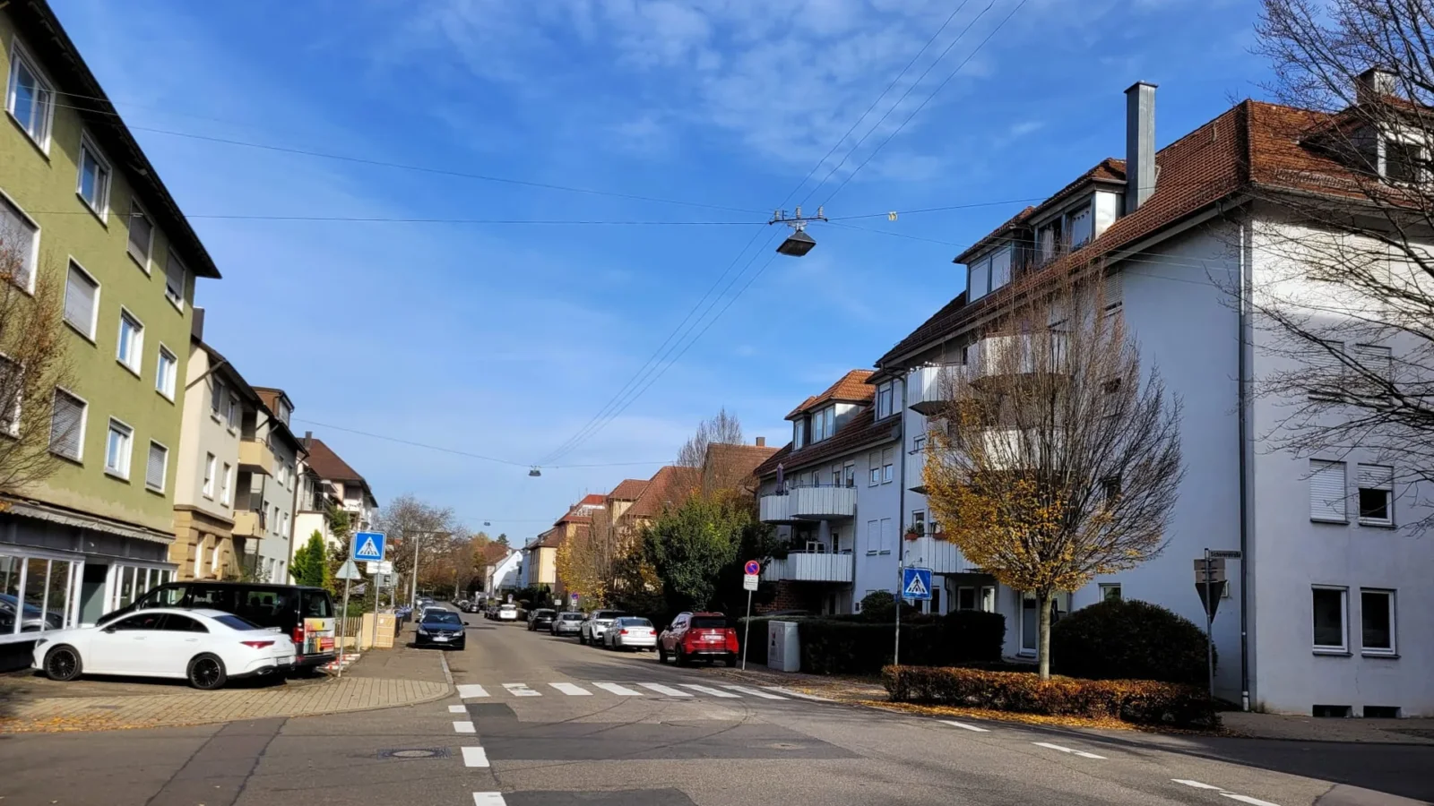 Mehrfamilienhäuser an der Gartenstraße in Heilbronn im Herbstlicht